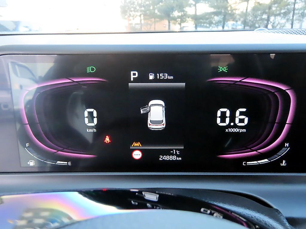 기아 더 뉴셀토스 1.6 가솔린 터보 2WD 시그니처 - 이미지 3