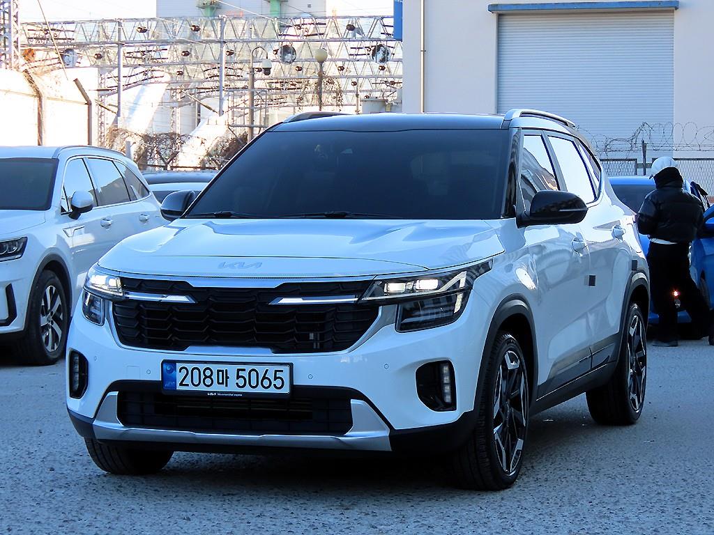 기아 더 뉴셀토스 1.6 가솔린 터보 2WD 시그니처 - 이미지 12