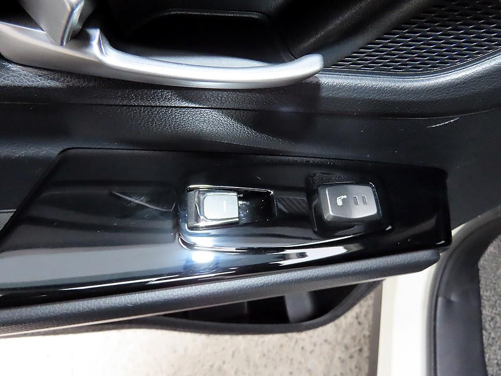 KG모빌리티(쌍용) 올 뉴코란도 1.5 가솔린 2WD C5 플러스 - 이미지 15