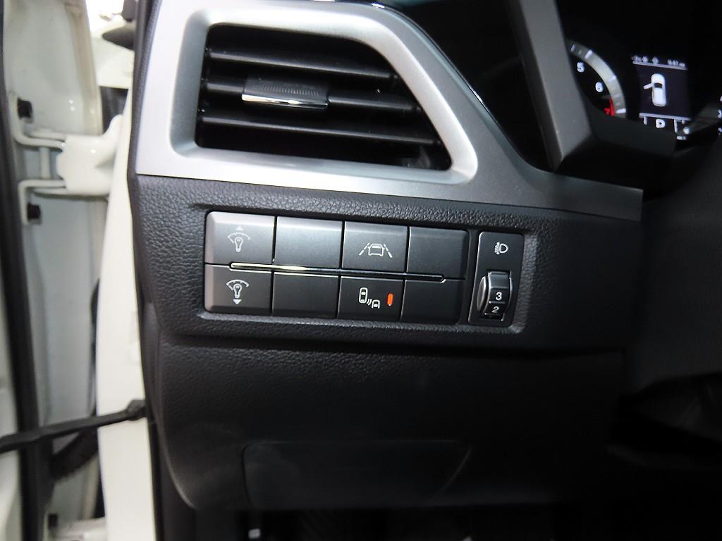 KG모빌리티(쌍용) 올 뉴코란도 1.5 가솔린 2WD C5 플러스 - 이미지 16