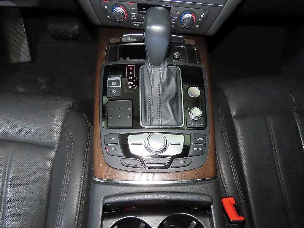 아우디 A6(4세대) 35 TDI 프리미엄 - 이미지 3