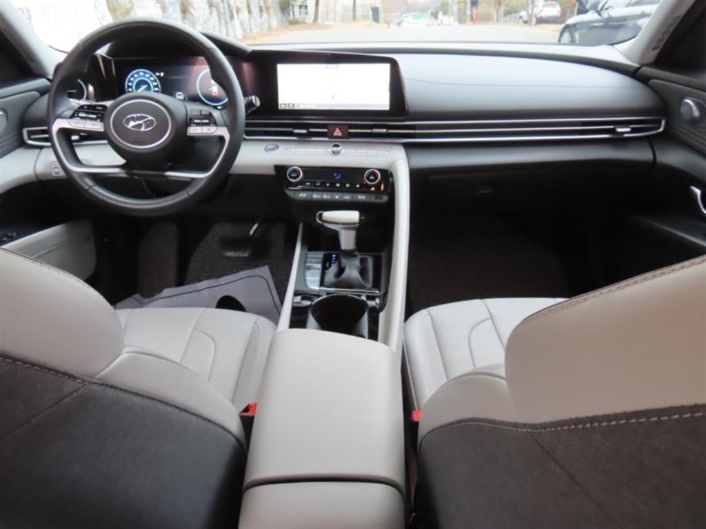 현대 아반떼(CN7) 1.6 가솔린 인스퍼레이션 - 이미지 19