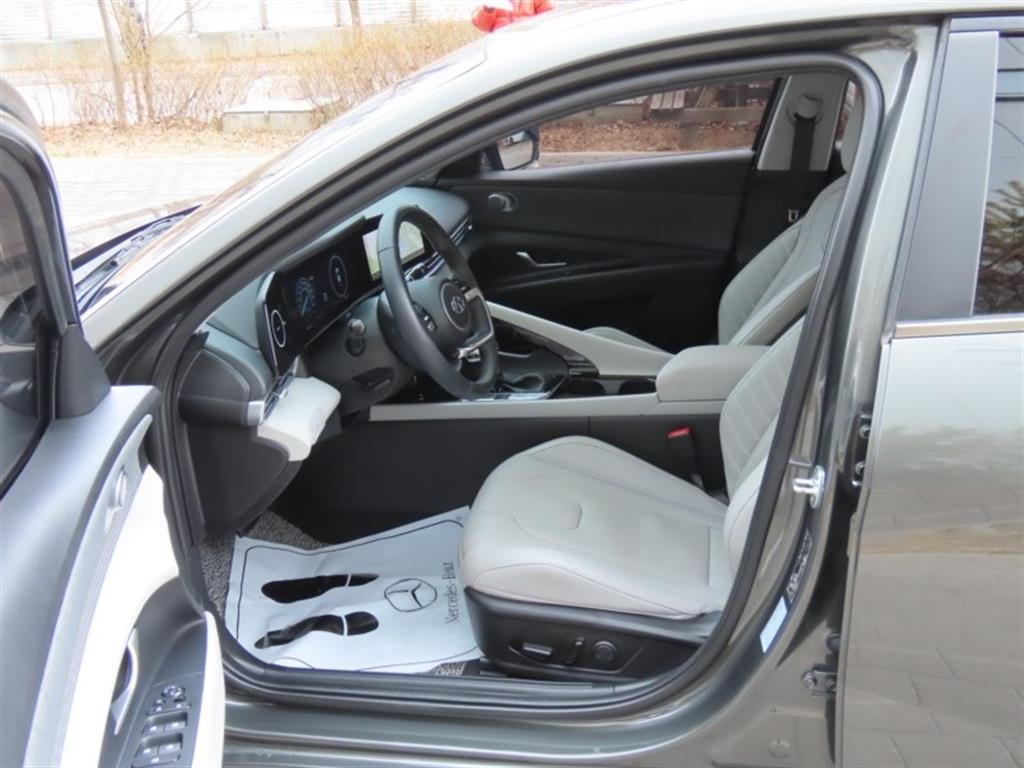 현대 아반떼(CN7) 1.6 가솔린 인스퍼레이션 - 이미지 11