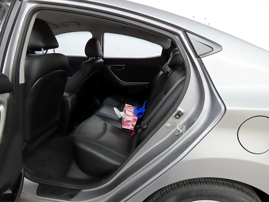 현대 아반떼MD M16 GDi 럭셔리 - 이미지 13