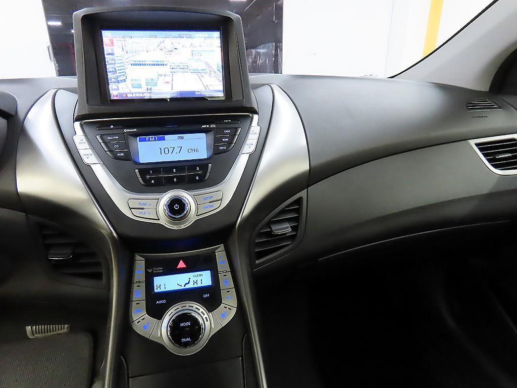 현대 아반떼MD M16 GDi 럭셔리 - 이미지 10