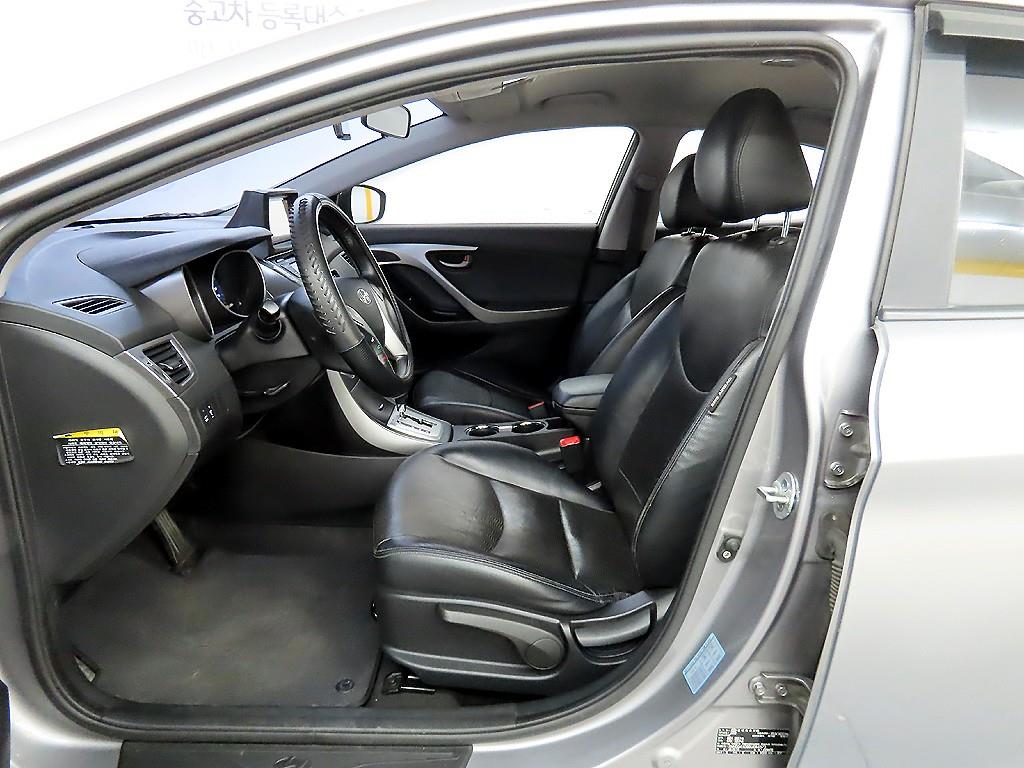 현대 아반떼MD M16 GDi 럭셔리 - 이미지 16