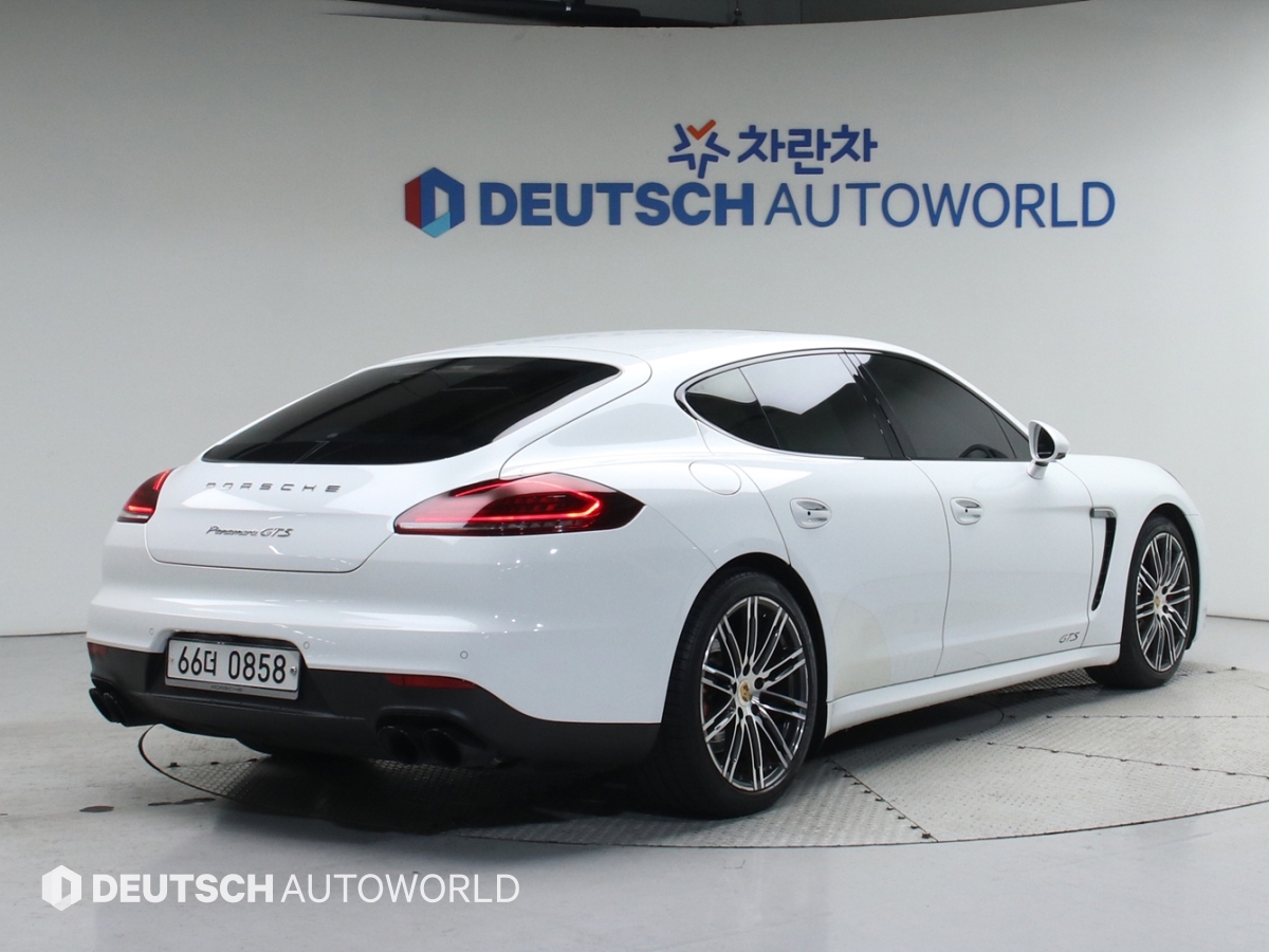 포르쉐 파나메라 4.8 GTS - 이미지 13