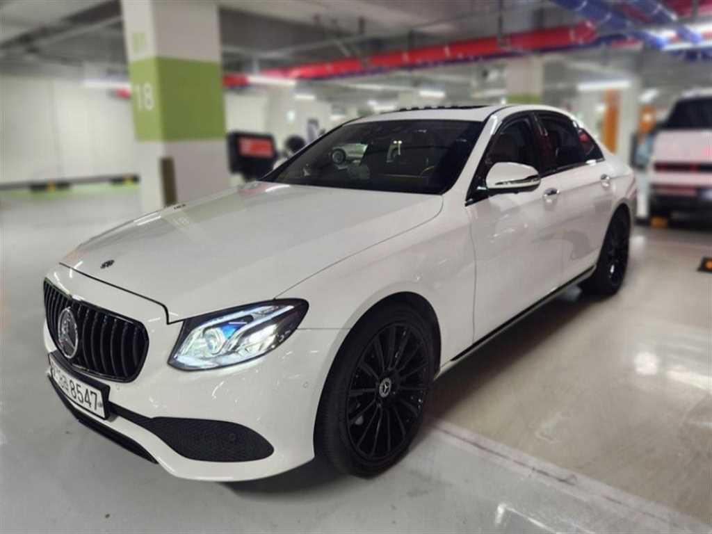 벤츠 E클래스(5세대) E300 4매틱 아방가르드 - 이미지 5