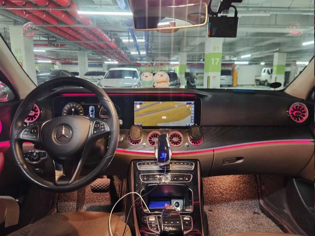 벤츠 E클래스(5세대) E300 4매틱 아방가르드 - 이미지 4