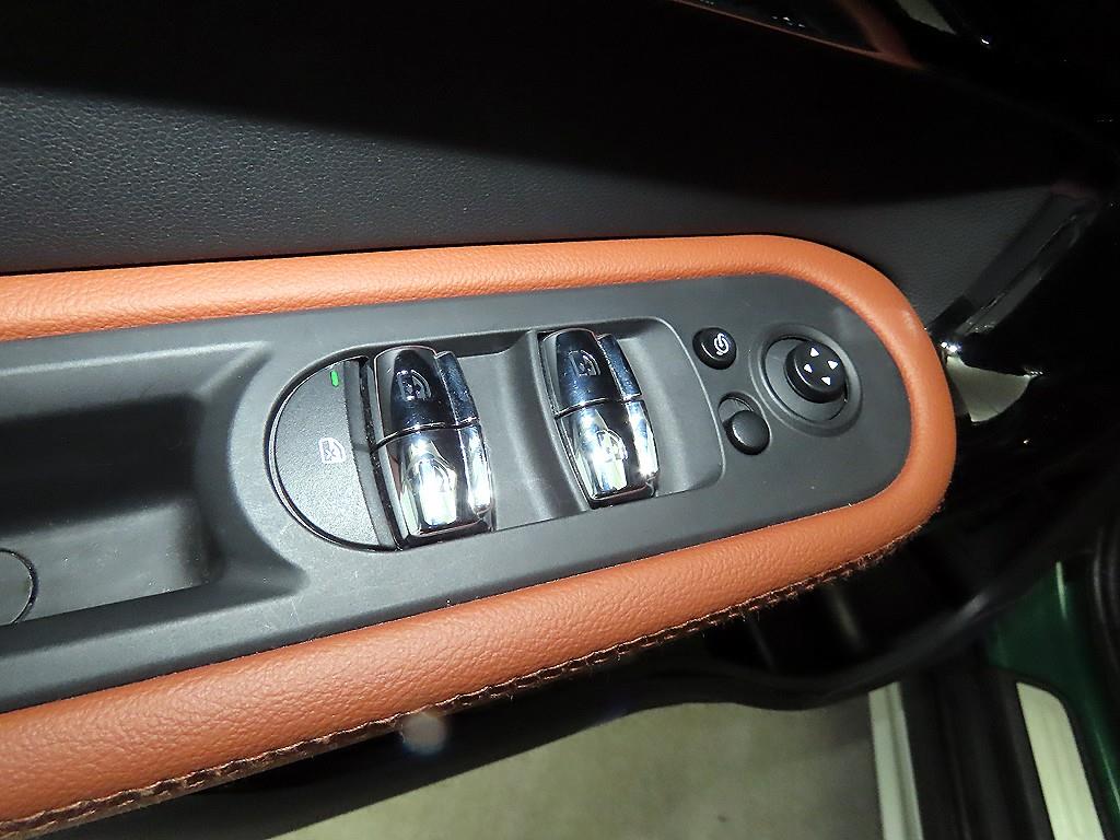 미니 컨트리맨(2세대) 2.0 S ALL4 - 이미지 19