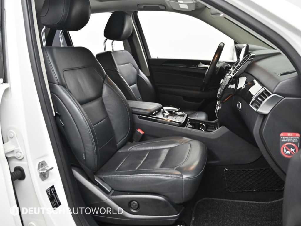 벤츠 GLE클래스(3세대) GLE 250d 4매틱 - 이미지 4