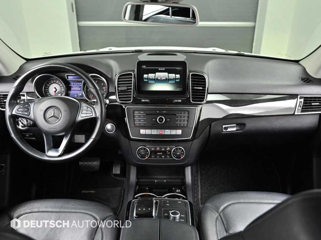 벤츠 GLE클래스(3세대) GLE 250d 4매틱 - 이미지 20