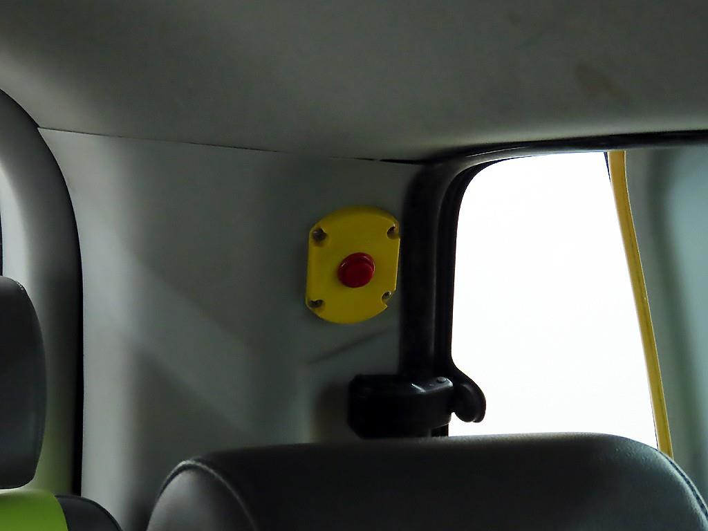 현대 더 뉴그랜드스타렉스 어린이버스 15인승 4WD - 이미지 10