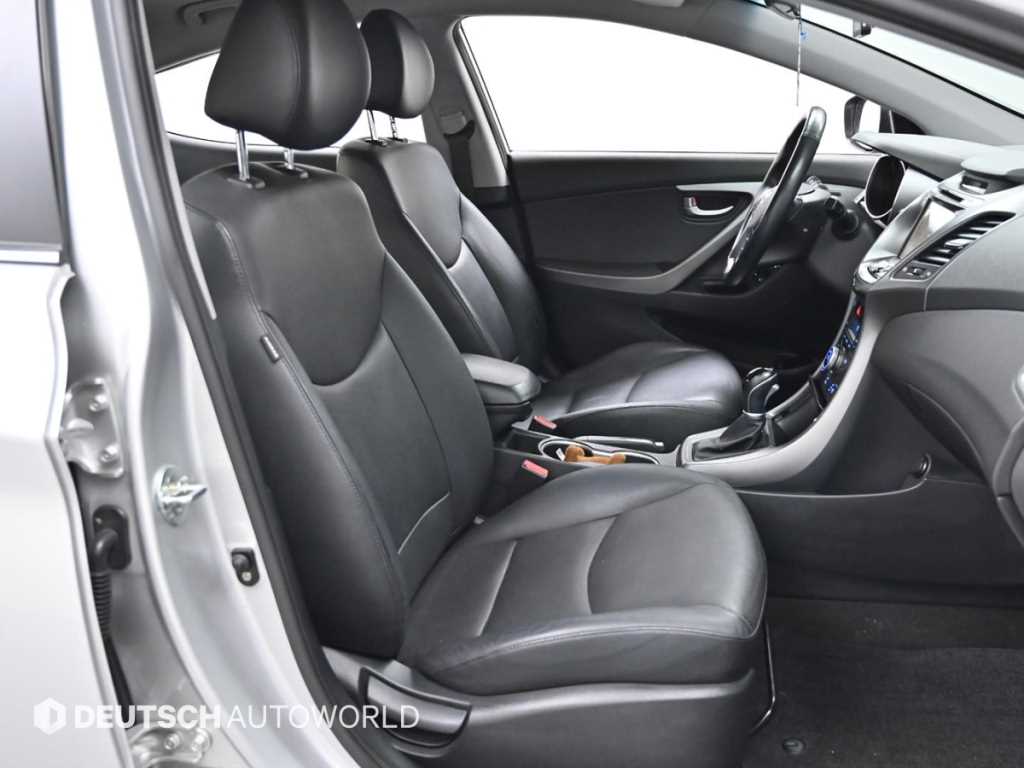 현대 더 뉴아반떼MD 1.6 GDi 텐밀리언 리미티드 - 이미지 11