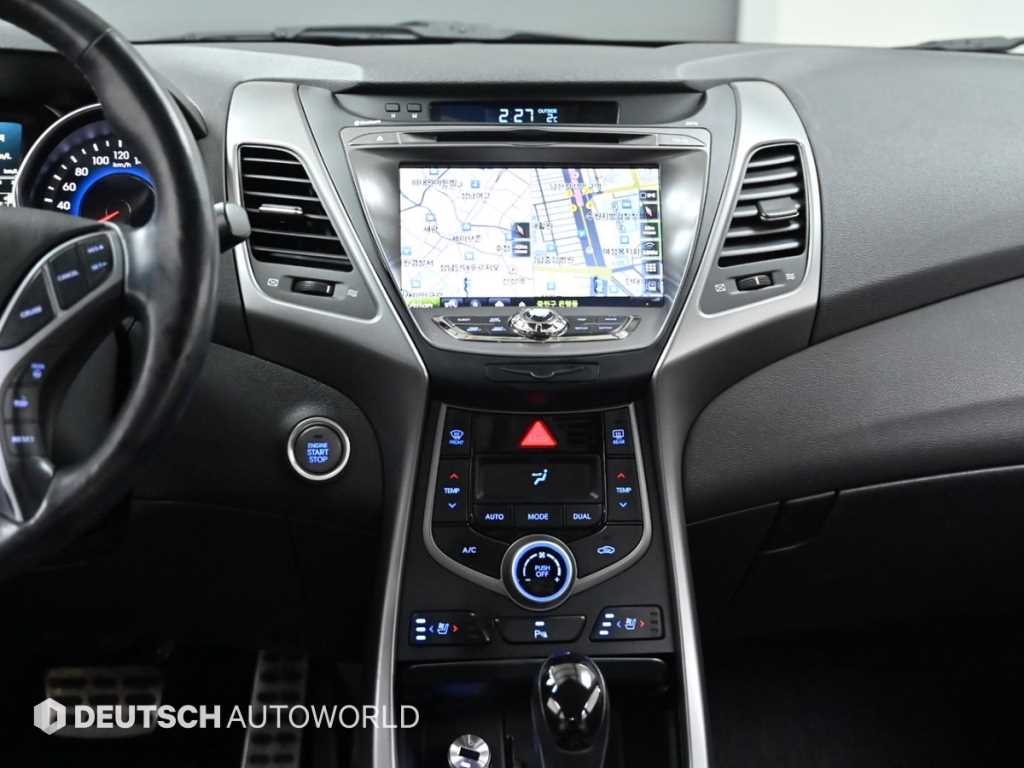 현대 더 뉴아반떼MD 1.6 GDi 텐밀리언 리미티드 - 이미지 7