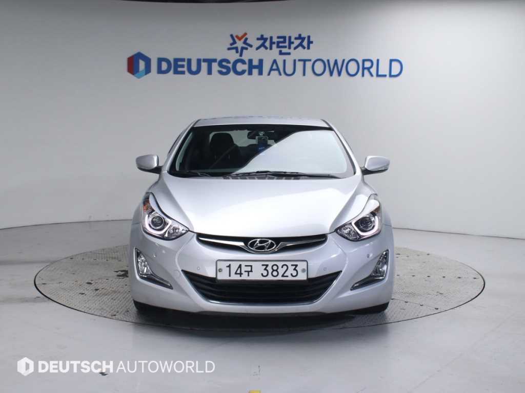 현대 더 뉴아반떼MD 1.6 GDi 텐밀리언 리미티드 - 이미지 5