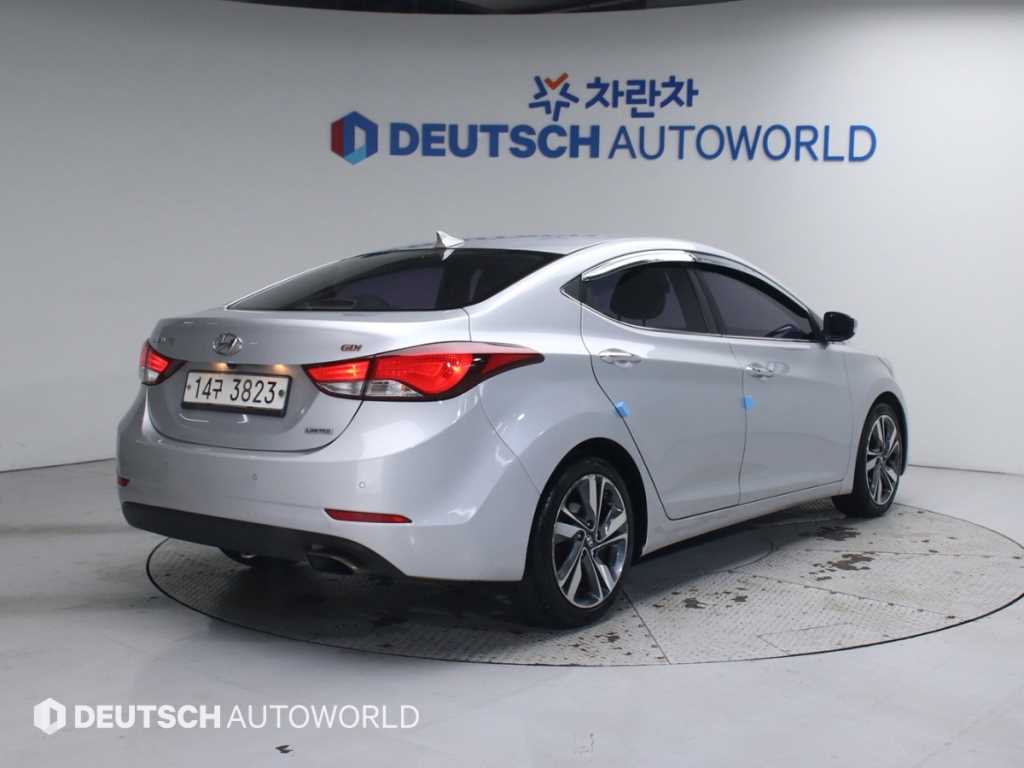 현대 더 뉴아반떼MD 1.6 GDi 텐밀리언 리미티드