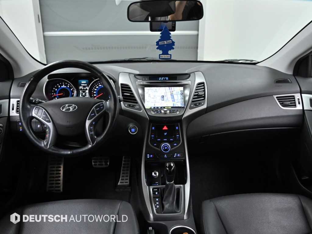 현대 더 뉴아반떼MD 1.6 GDi 텐밀리언 리미티드 - 이미지 14