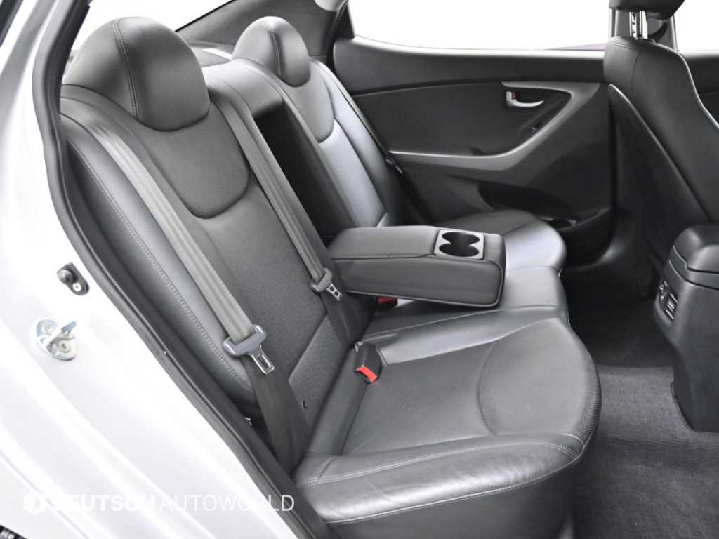 현대 더 뉴아반떼MD 1.6 GDi 텐밀리언 리미티드 - 이미지 20