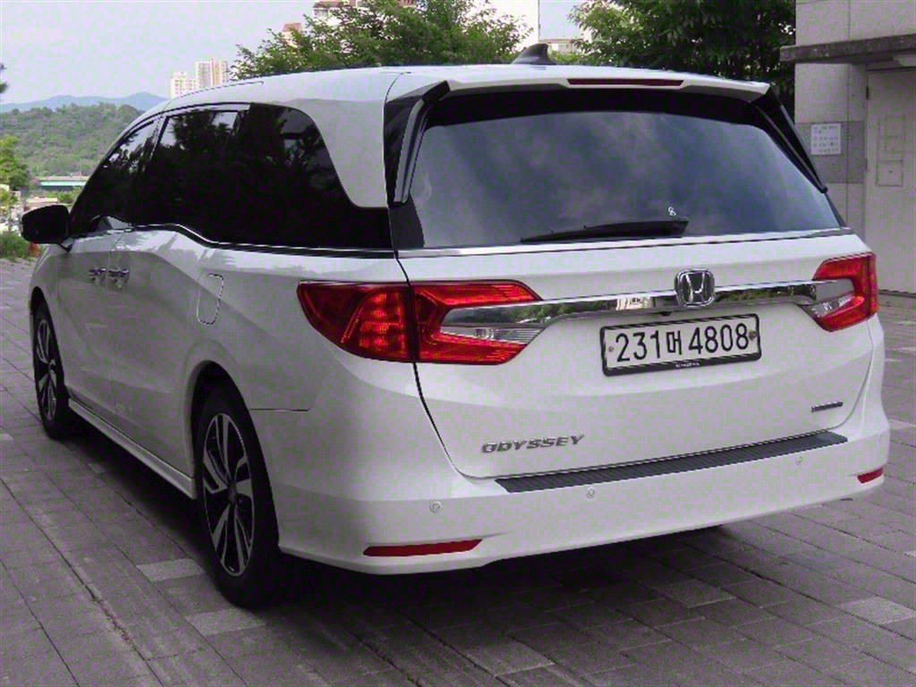 혼다 오딧세이(5세대) 3.5 V6 - 이미지 12