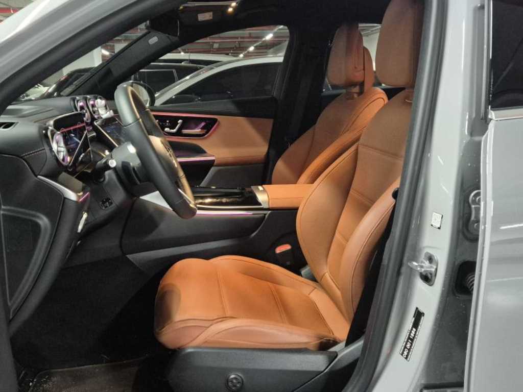 벤츠 GLC클래스(2세대) GLC 300 4매틱 쿠페 아방가르드 - 이미지 3