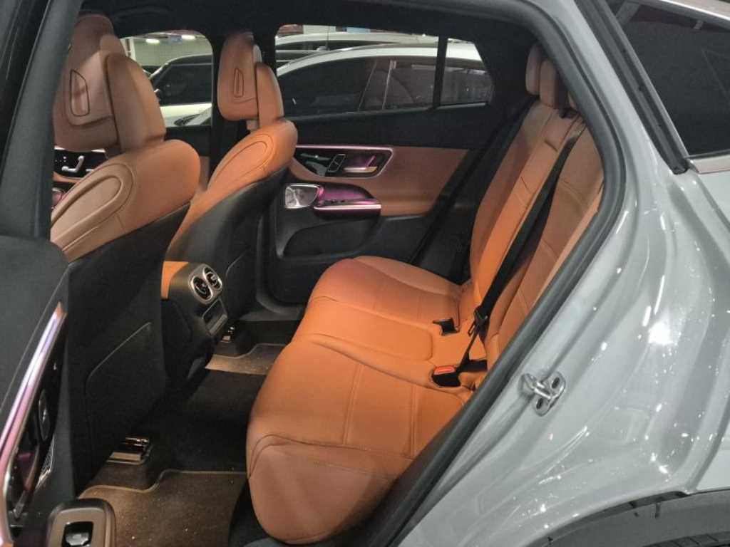 벤츠 GLC클래스(2세대) GLC 300 4매틱 쿠페 아방가르드 - 이미지 14