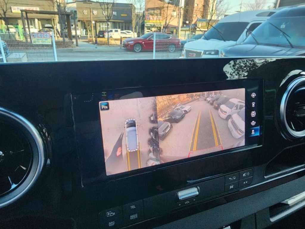 벤츠 스프린터(3세대) 519 CDI 롱바디 VIP 13인승 - 이미지 5