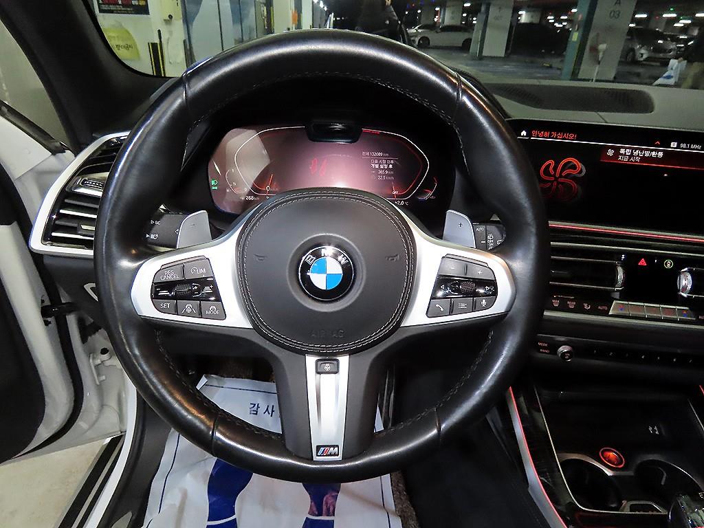 BMW X7 40i xDrive M스포츠 팩 - 이미지 8
