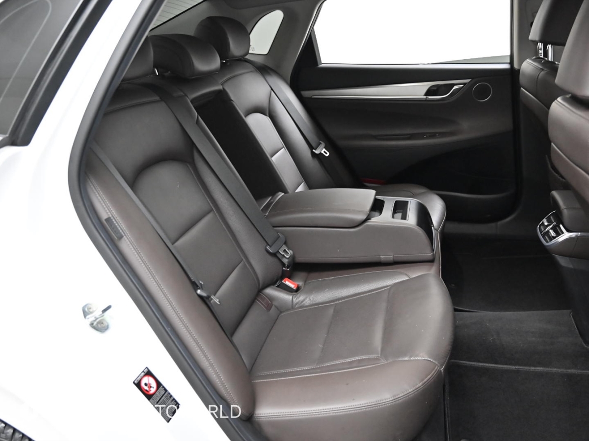 현대 더 뉴그랜저IG 가솔린 2.5 프리미엄 초이스 - 이미지 15