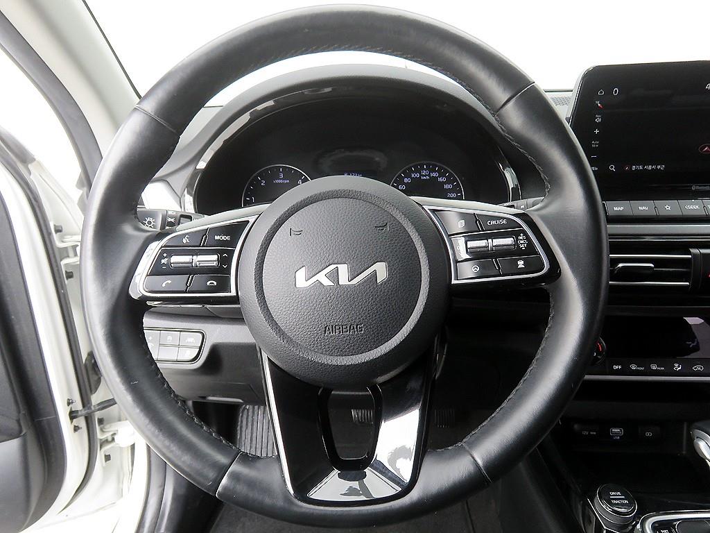 기아 셀토스 1.6 디젤 2WD 프레스티지 - 이미지 2