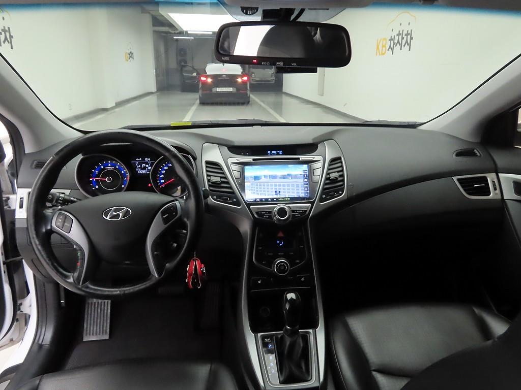현대 더 뉴아반떼MD 1.6 GDi 스마트 - 이미지 5