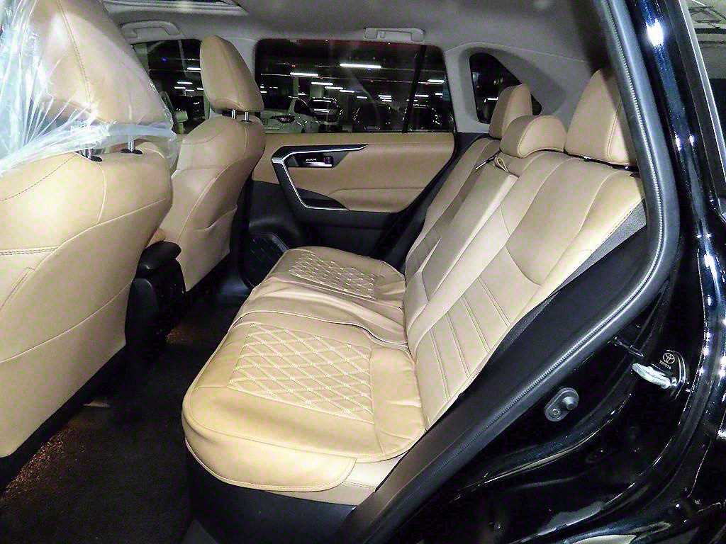 토요타 라브4(5세대) 2.5 2WD 하이브리드 - 이미지 9