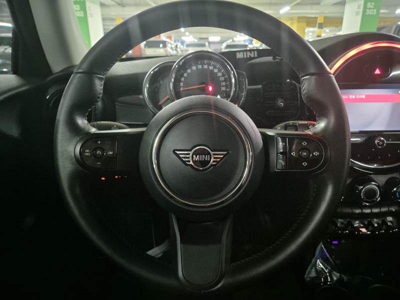 미니 쿠퍼(3세대) 1.5 클래식 - 이미지 17