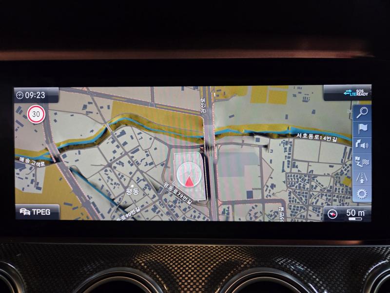 벤츠 E클래스(5세대) E350 4매틱 AMG 라인 - 이미지 4