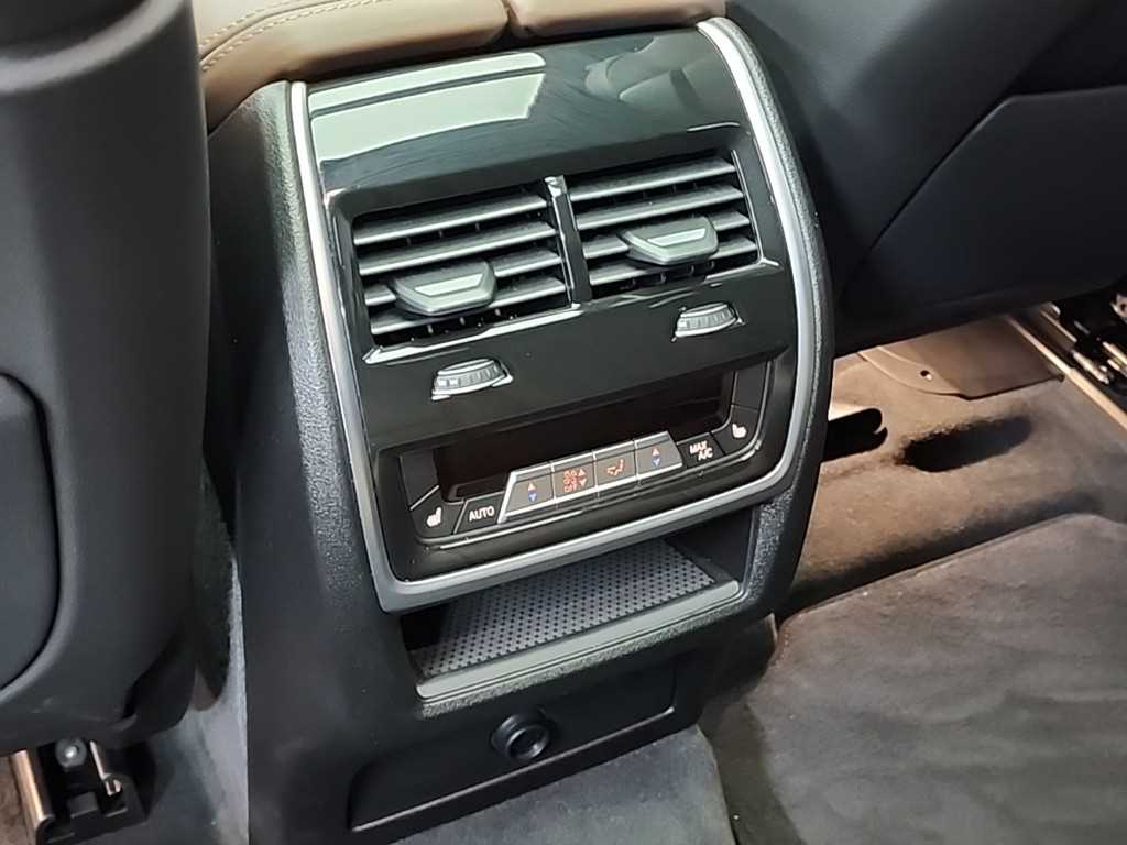 BMW X6(3세대) 40d xDrive M 스포츠 프로 온라인 익스클루시브 - 이미지 7