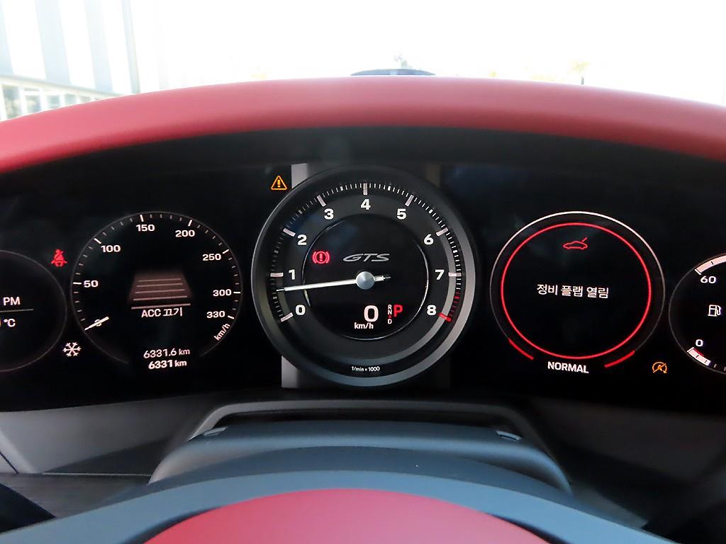 포르쉐 911(992) 카레라 4 카브리올레 GTS - 이미지 16
