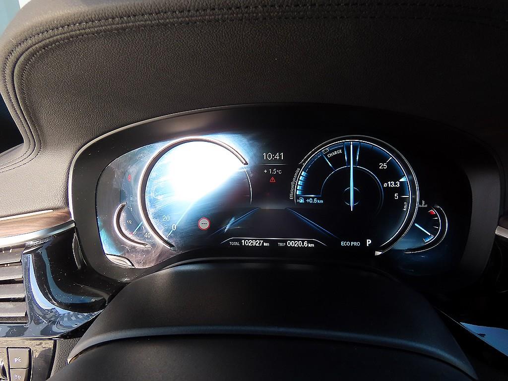 BMW 5시리즈(7세대) 520d M스포츠팩 플러스 - 이미지 14