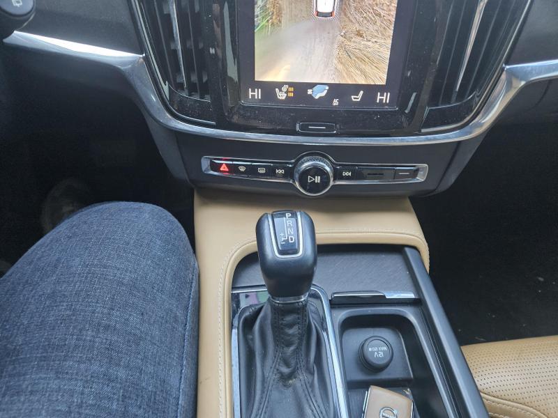 볼보 V90 크로스컨트리 2.0 T5 AWD 프로 - 이미지 7