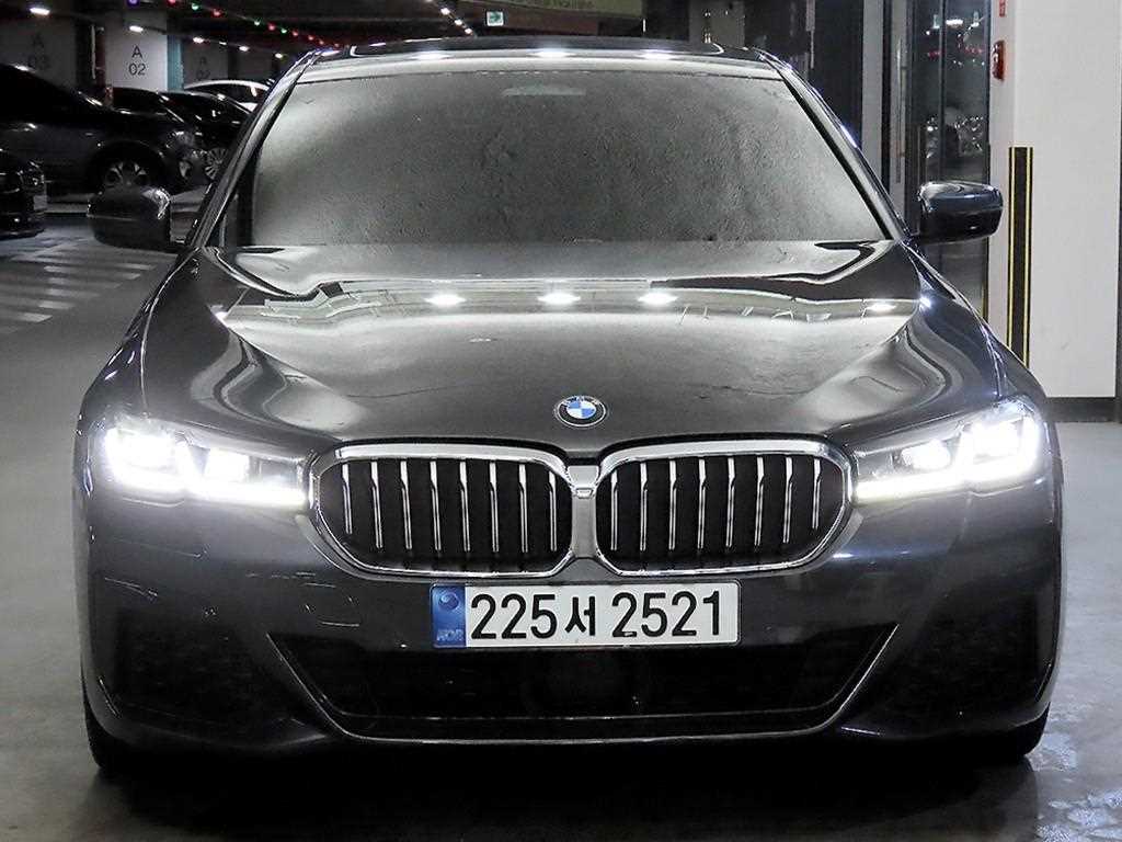 BMW 5시리즈(7세대) 530i xDrive M 스포츠팩
