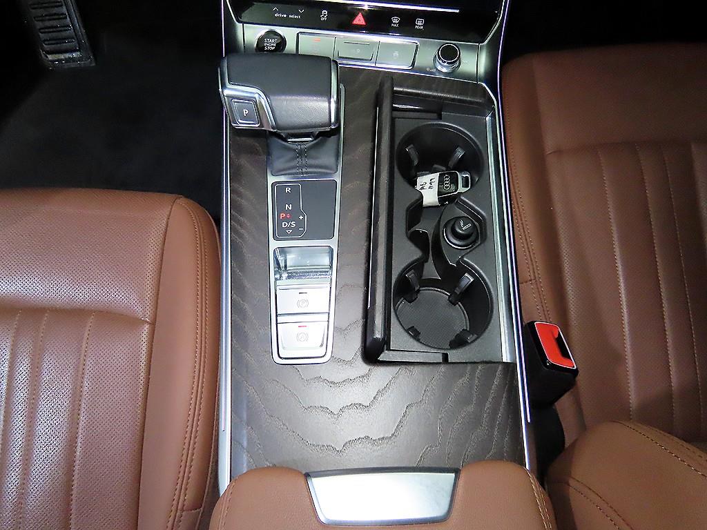 아우디 A6(5세대) 40 TDI 프리미엄 - 이미지 8