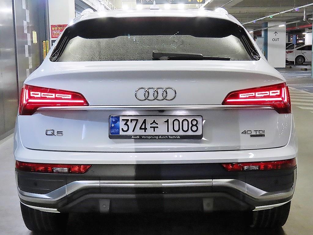 아우디 Q5(2세대) 40 TDI 콰트로 스포트백 프리미엄 - 이미지 2
