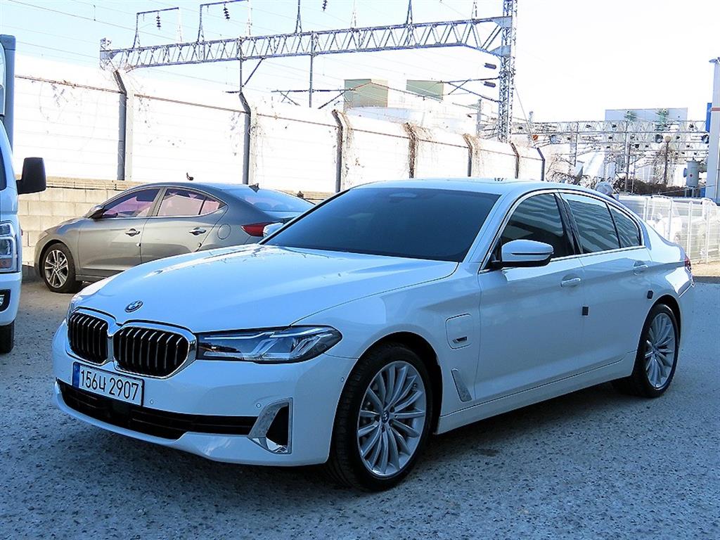 BMW 5시리즈(7세대) 530e 럭셔리
