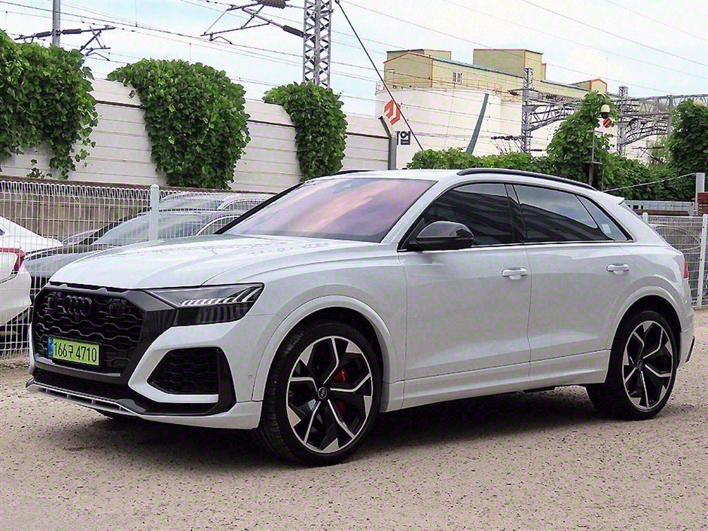 아우디 RS Q8 4.0 TFSI 콰트로 - 이미지 18
