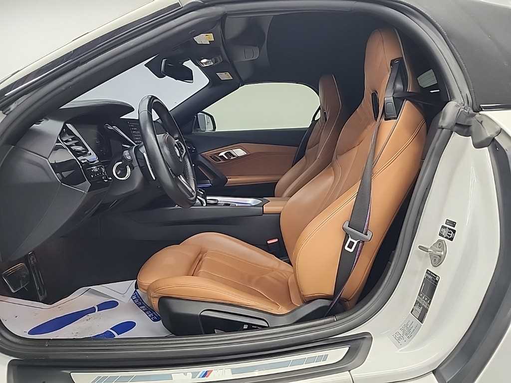 BMW Z4(3세대) 20i sDrive M 스포츠팩 - 이미지 9