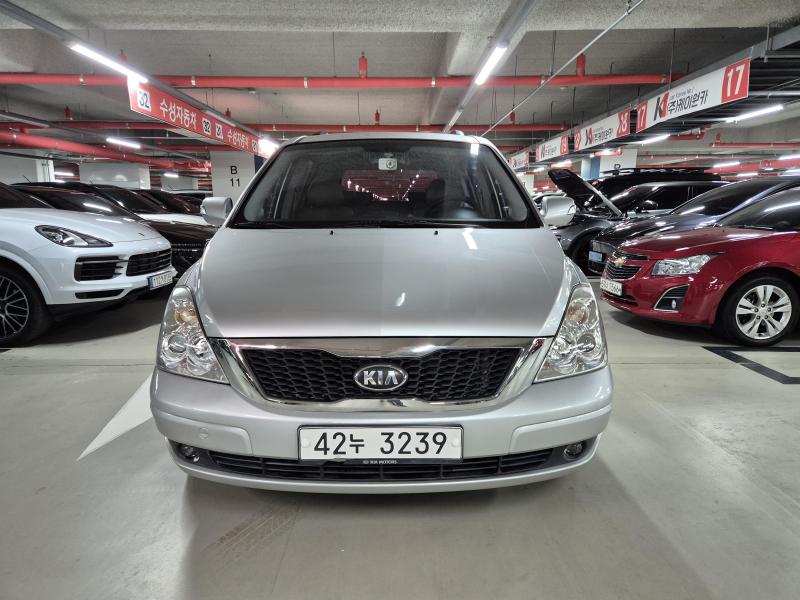 기아 카니발 R 9인승 디젤 GLX 최고급형 - 이미지 4