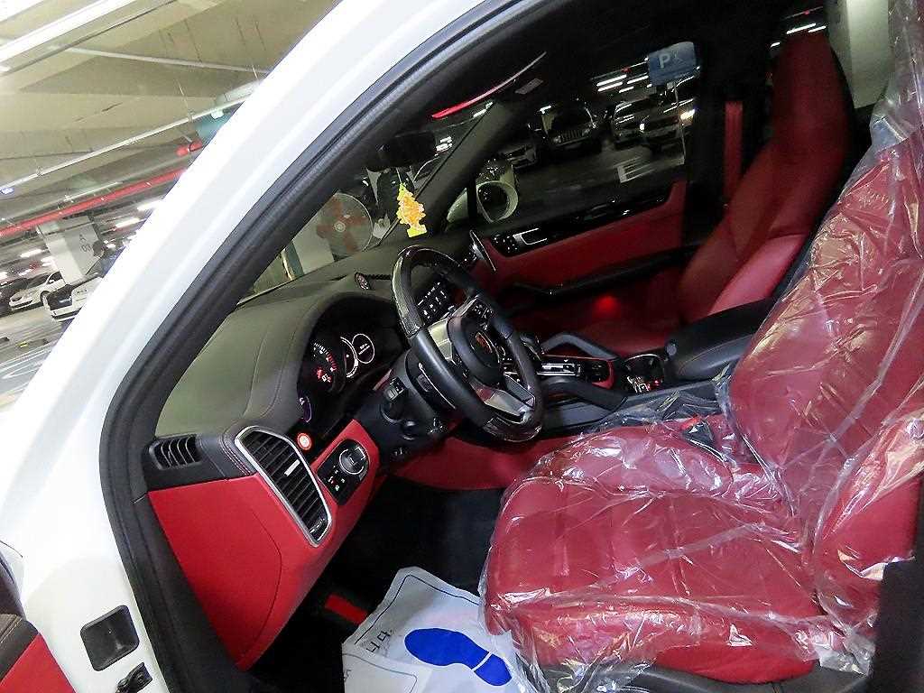 포르쉐 카이엔(3세대) 3.0 V6 - 이미지 16