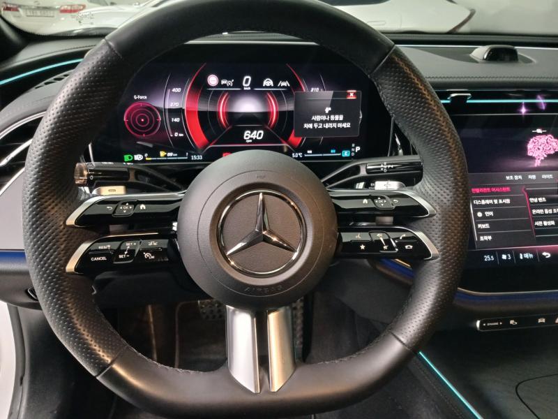 벤츠 E클래스(6세대) E300 4매틱 AMG 라인 - 이미지 10