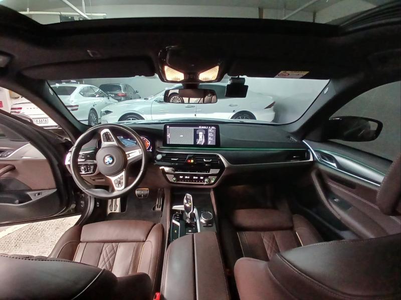 BMW 5시리즈(7세대) 523d xDrive M 스포츠팩 - 이미지 16