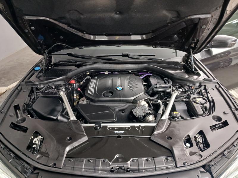 BMW 5시리즈(7세대) 523d xDrive M 스포츠팩 - 이미지 6