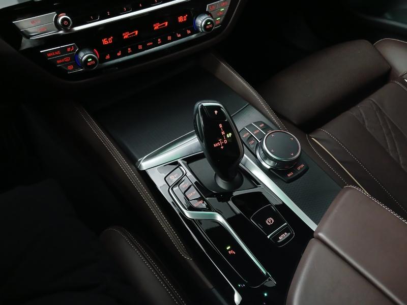 BMW 5시리즈(7세대) 523d xDrive M 스포츠팩 - 이미지 14